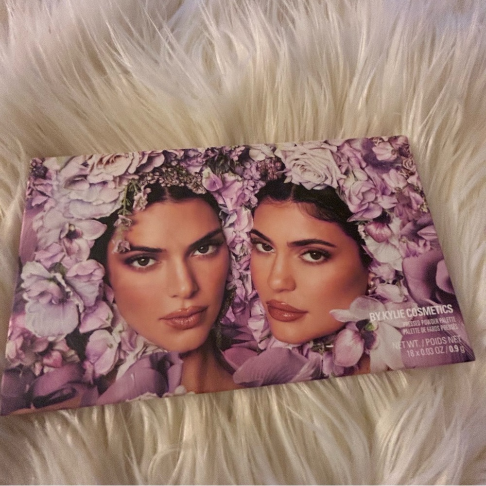 KYLIE COSMETICS kendall collection pressed powder palette BNIB - Picture 5 of 12